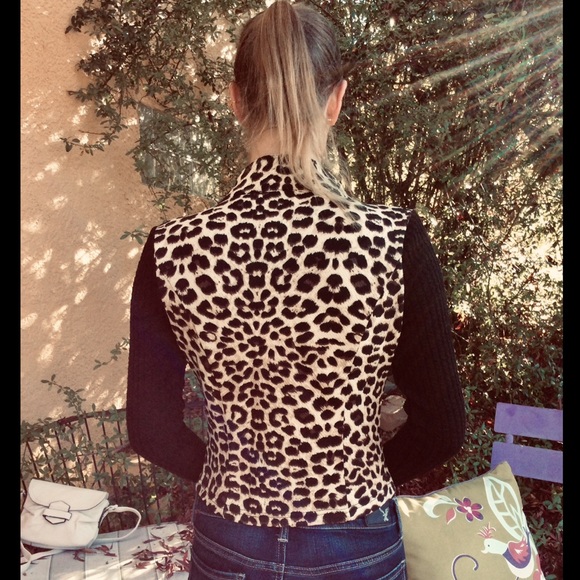 CHEETAH PRINT MOTO ZIP TOP - Picture 7 of 8